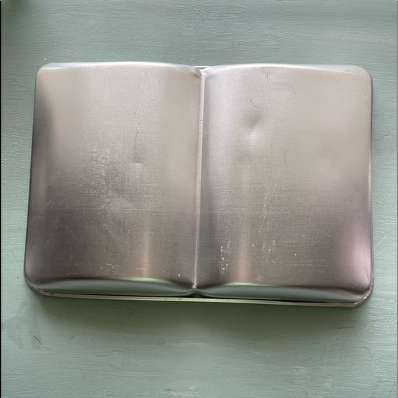 3/$10 WILTON Book cake Pan